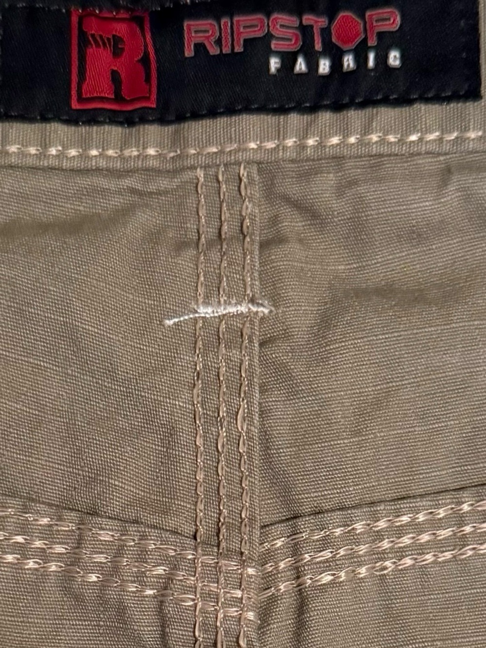 Wrangler Riggs Ristop Carpenter
Workwear Heavy Duty Pants. 44x30 khaki color - Picture 7 of 17